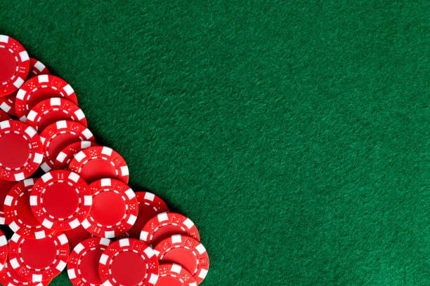 macan toto mobile app interface showing slot games and live casino options